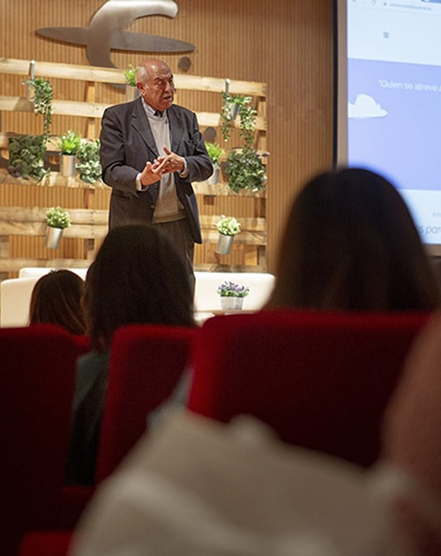 Conferencias y seminarios